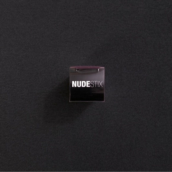 NUDESTIX Nudies Matte + Glow Core Highlighter & Blush Balm — Sunset Gold - Picture 3 of 4